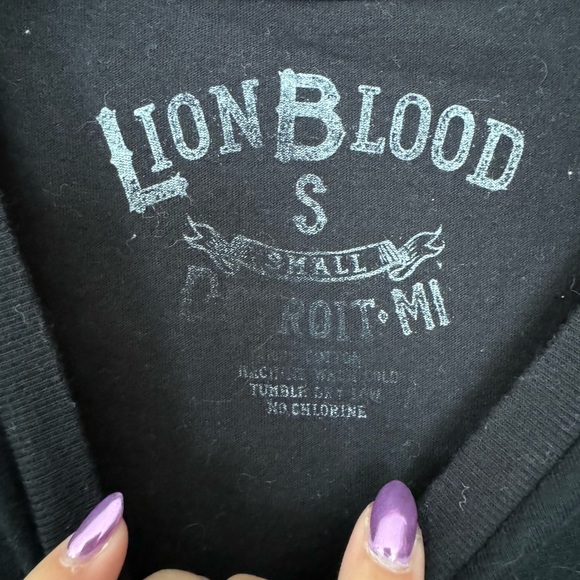 Detroit Lions LionBlood Size Small Tee - Picture 2 of 3